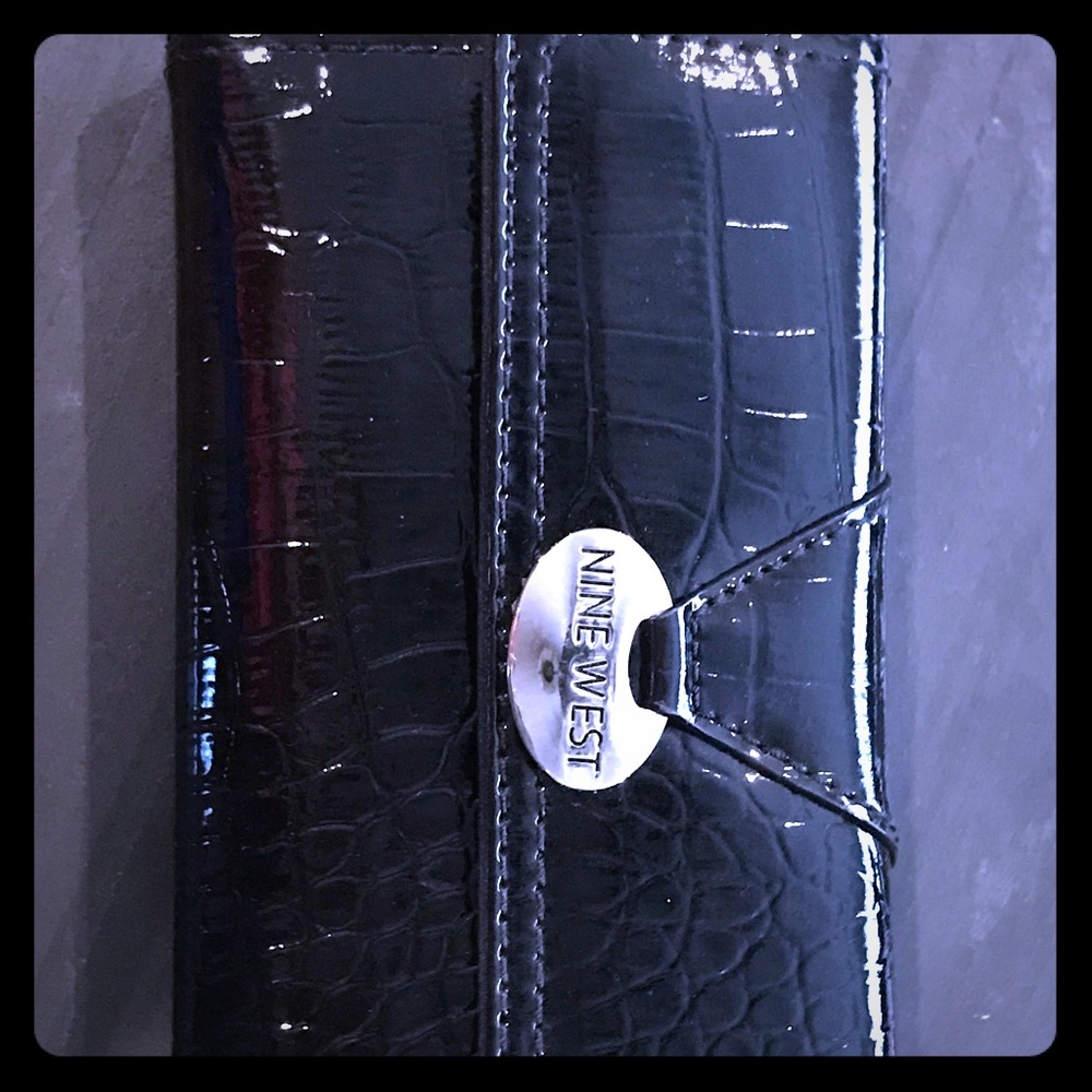 Nine West wallet